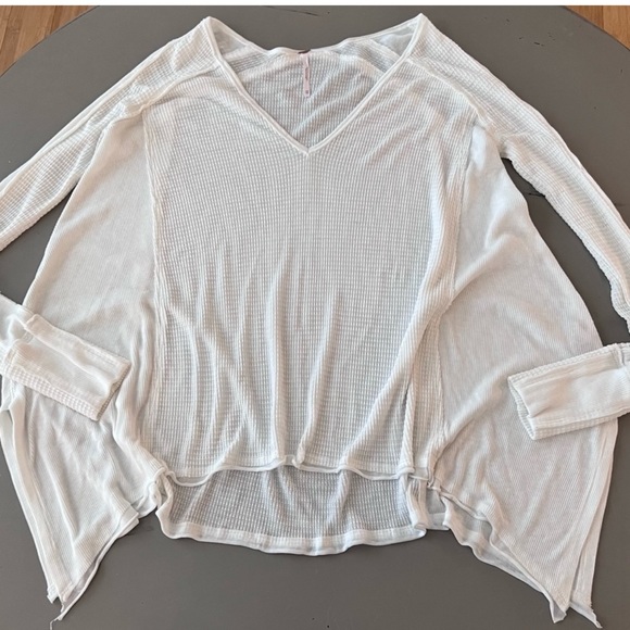 Free People Oversized Thermal Waffle Top - Like New XS S - Picture 9 of 10